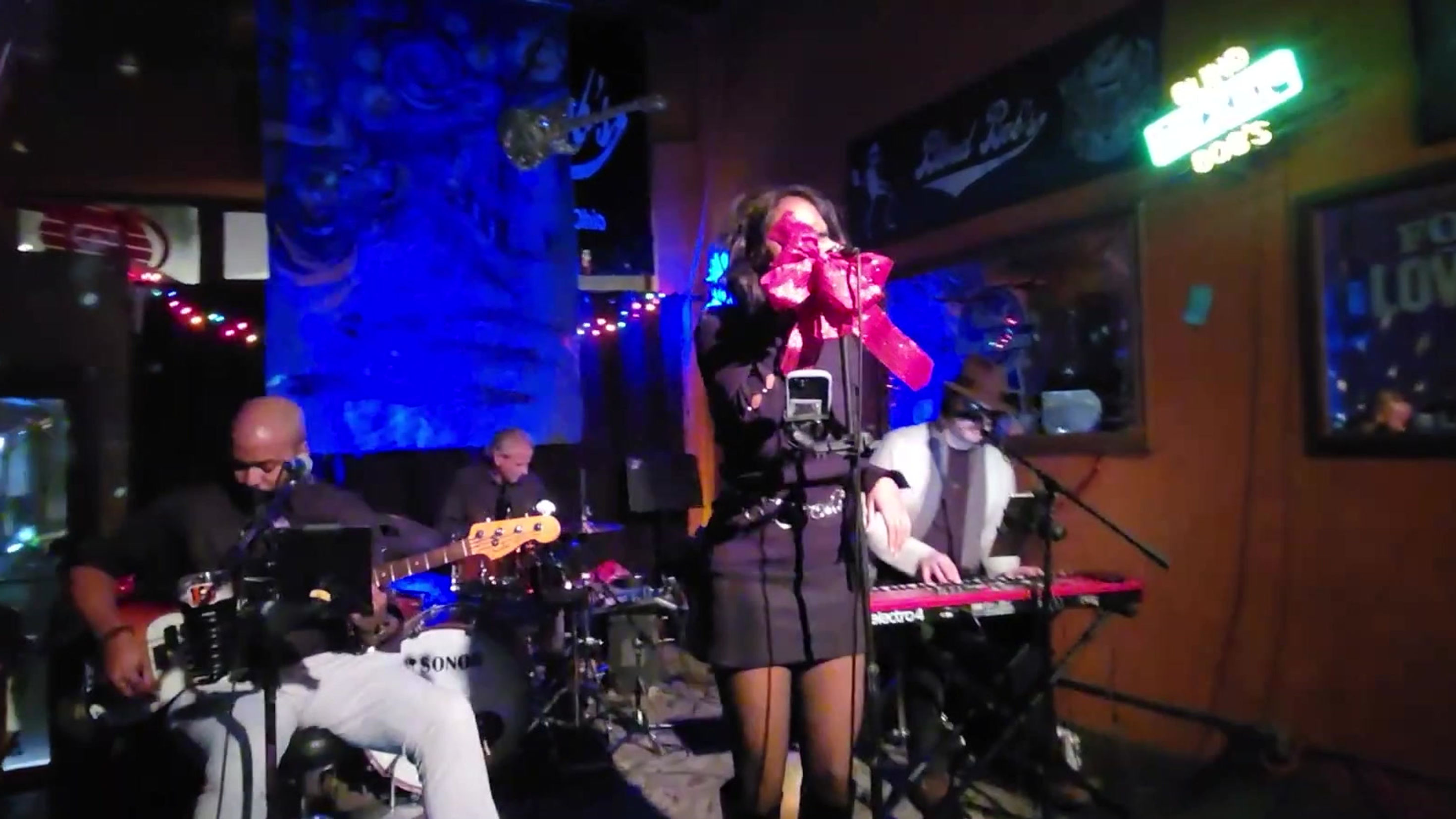 TARYN AUSTIN + Café Unit